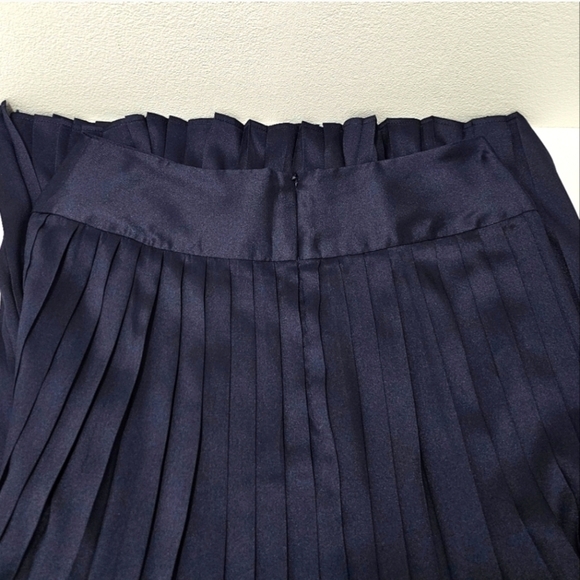 Banana Republic Navy Blue Satin Pleated Midi Skirt - Picture 11 of 16